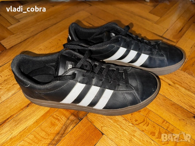 Кецове Adidas , снимка 2 - Кецове - 53160309