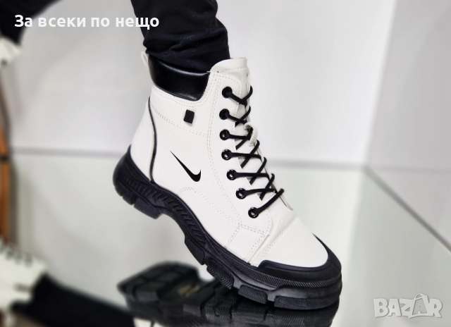 Nike Дамски Бели Боти С Черна Подметка И Вързанки Найк Код P1410, снимка 2 - Дамски боти - 52178862
