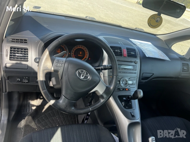 Toyota Auris 1.4 , снимка 3 - Автомобили и джипове - 56316618