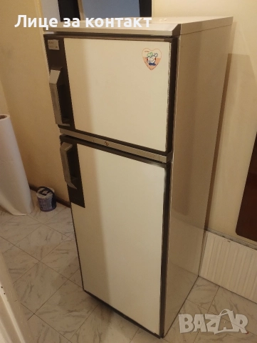 хладилник с фризер