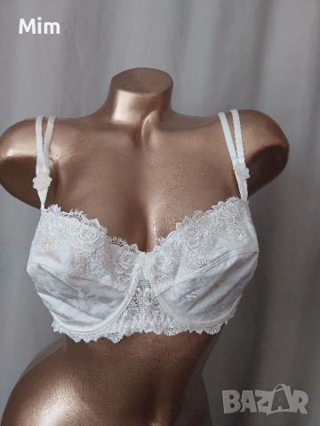 LISE CHEMEL 75 E Бял сутиен от сатен и дантела 