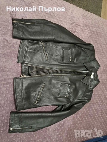 Продавам дамско яке естествена кожа