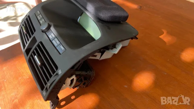 Централна конзола  за Toyota Avensis T25, снимка 8 - Части - 50194594