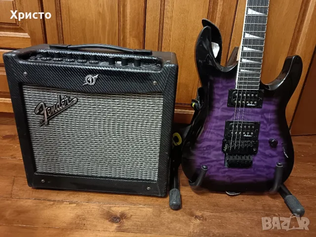 Китарно кубе уредба Fender Mustang 1, снимка 4 - Китари - 50368697