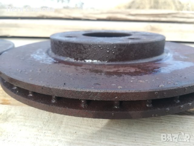 Vw Passat Wagon B3 2.0 1992 Предни Спирачни дискове, снимка 3 - Части - 42764716