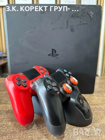 PlayStation 4 1TB + 2 джойстика + станция за зареждане, снимка 3 - PlayStation конзоли - 55801556