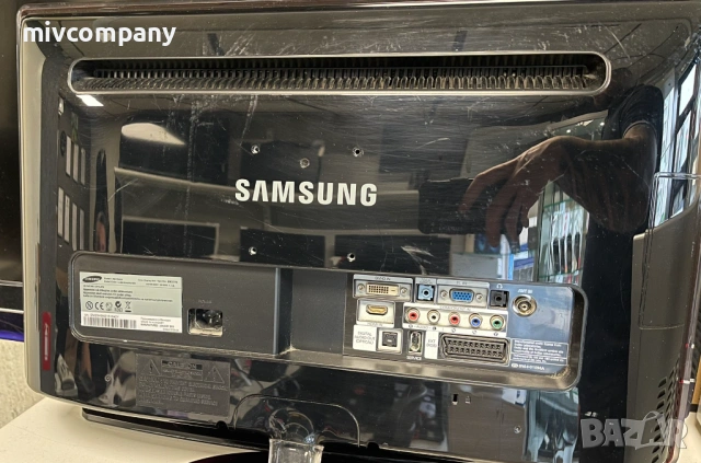 Телевизор-монитор Samsung P2370HD, снимка 4 - Телевизори - 53248077