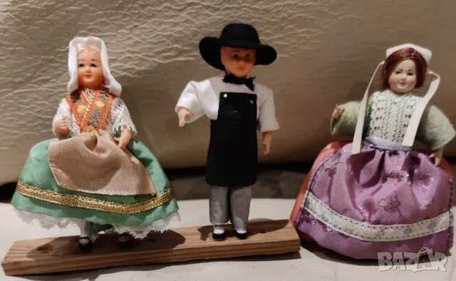 Кукли в национална носия , снимка 1