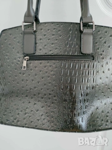 Голяма сива дамска чанта, екокожа, снимка 5 - Чанти - 54234573