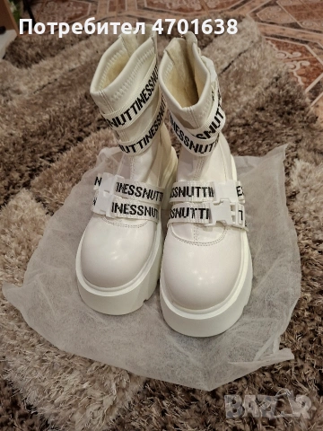 Бели нови боти, снимка 2 - Дамски боти - 54315196