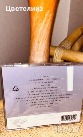 Album Ariana Grande , снимка 2 - CD дискове - 53375185