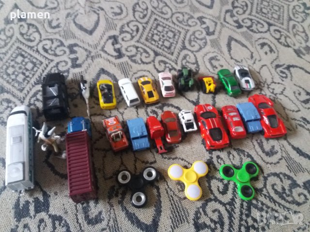 Продавам метални колички, снимка 2 - Коли, камиони, мотори, писти - 40578122