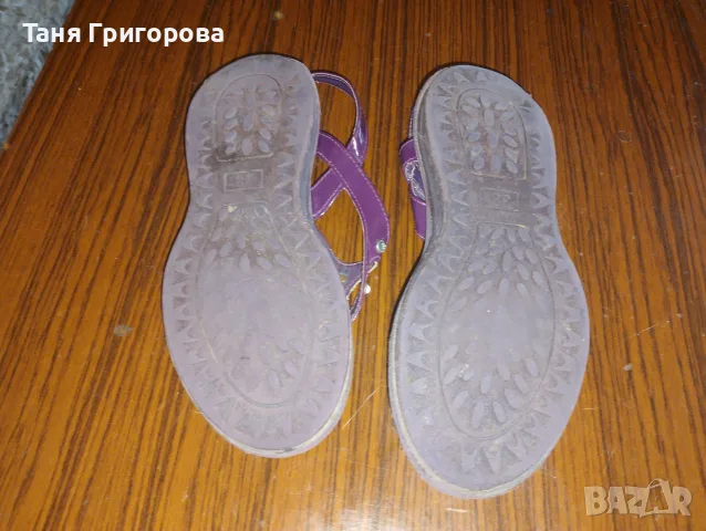 Лилави сандали с кристали на Walkmaxx, снимка 4 - Сандали - 55736759