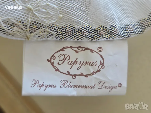 Чисто нова немска покривка каре от фин тюл с бродерия Papyrus Blumensaat Design – 102/102 см, снимка 4 - Покривки за маси - 56056442