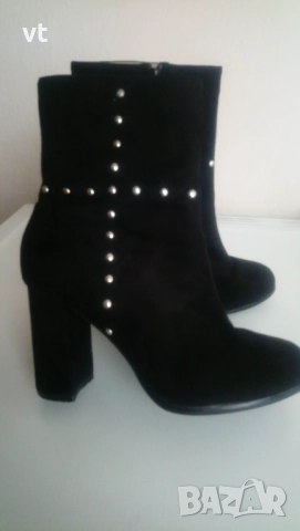 Дамски боти , снимка 2 - Дамски боти - 52123137