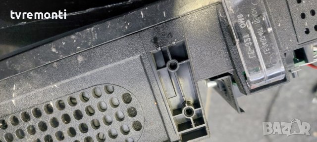 Оригинална стойка за, телевизор телевизор SmartTech модел 32HA10V3, снимка 3 - Стойки, 3D очила, аксесоари - 42861270