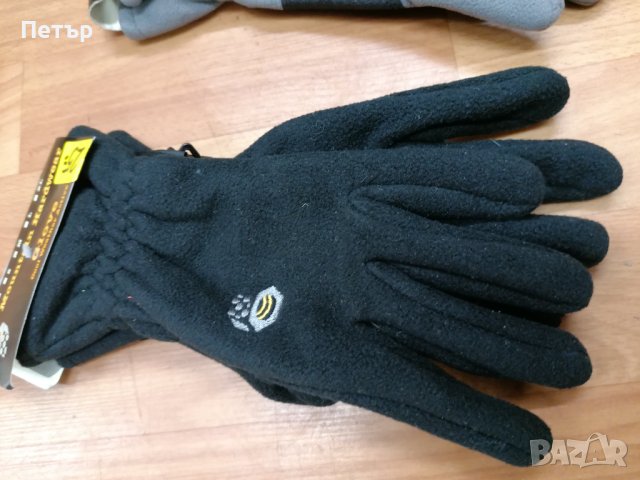 Продавам чисто нови трислойни ръкавици с мембрана по средата Mountain Hardware , снимка 2 - Ръкавици - 38547889