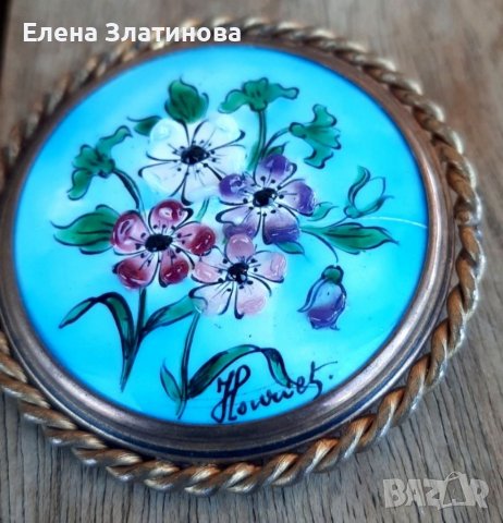 Старинна брошка 