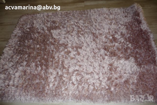 розов килим с дълъг косъм, снимка 1 - Килими - 42025777