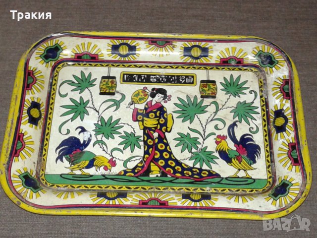 Стара 100 г. японска тава поднос