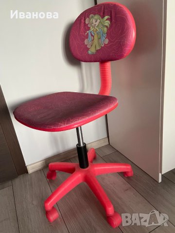 Стол за момиче. Детски стол за бюро. Столче