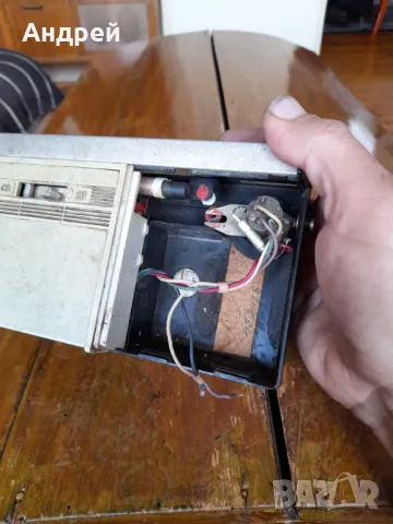 Старо радио,радиоприемник ВЕГА, снимка 8 - Антикварни и старинни предмети - 50093405