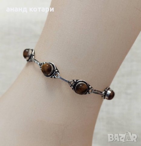 Гривна с камъни от тигрово око