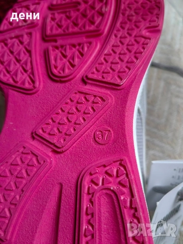 Дамски маратонки Puma, снимка 3 - Маратонки - 52489306