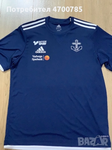 Чисто нова тениска на Adidas. 