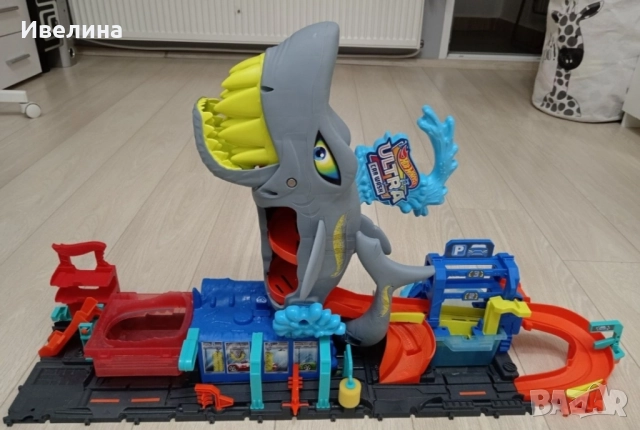 Автомивка Hot Wheels с количка с променящ се цвят