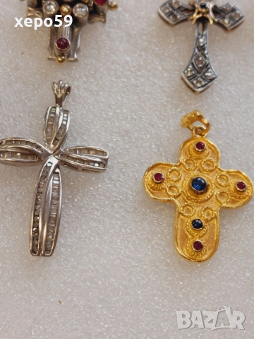 Лот стари кръстчета-материал злато, среро,диаманти,рубини,гранати, снимка 3 - Бижутерийни комплекти - 52334314