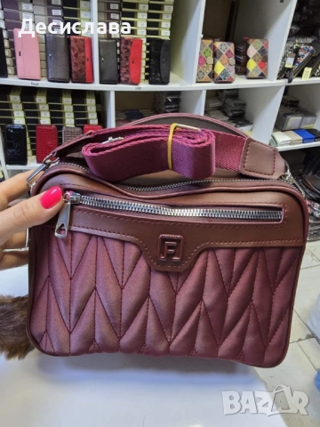 Дамска чанта – ежедневна, през рамо, снимка 17 - Чанти - 51607664