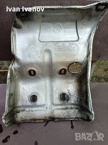 Термощит 60674474 над колект. тръби за Алфа Ромео бензин 156, ГТ и ГТВ. 