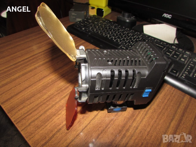 Лампа за видеокамера, снимка 5 - Светкавици, студийно осветление - 53016682