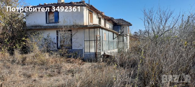 Продавам тип втори дом, къща с двор в с.Кривня обл.Варна, снимка 5 - Парцели - 38731344