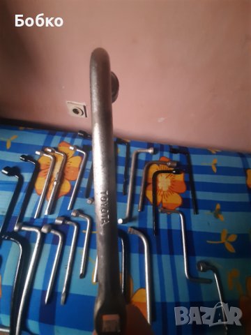 Ключ за гуми 17,19,21,22,24,27,32, снимка 1