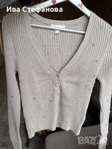 Нова бежова nude цвят модерна жилетка рипс с блестящи камъчета кристали , снимка 2 - Жилетки - 43051475