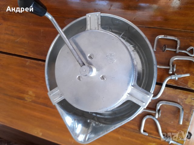 Стар ръчен миксер,центрофуга, снимка 3 - Други ценни предмети - 31976742