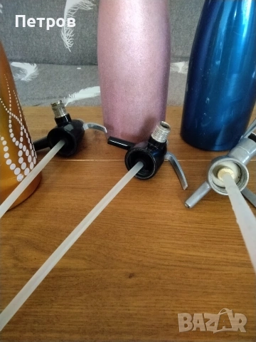 Продавам три броя стари метални сифони за газирана вода за 10 €, снимка 8 - Съдове за готвене - 53893615