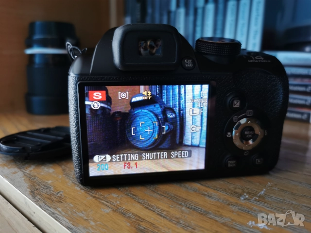Fujifilm Finepix S4200 (х25 оптично увеличение, като нов), снимка 3 - Фотоапарати - 52034988
