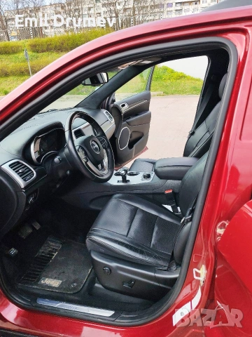 🔥 Jeep Grand Cherokee SUMMIT – 5.7 HEMI: Мощност и Лукс в едно! 🔥, снимка 13 - Автомобили и джипове - 54073982