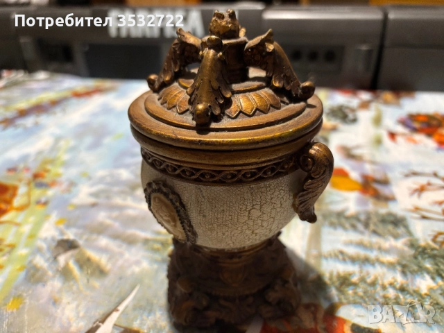 Декоративна урна, снимка 4 - Декорация за дома - 51991806