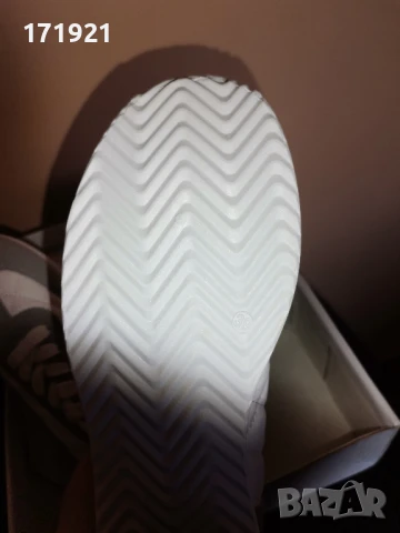 Нови маратонки номер 39, снимка 4 - Маратонки - 50539071