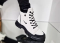 Nike Дамски Бели Боти С Черна Подметка И Вързанки Найк Код P1410, снимка 2