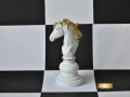 Статуетка Бяла Шахматна Фигура Кон / Изработена от Смола / Бял Мат със Златни Акценти 26 x 13 см., снимка 3