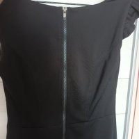 Страхотна черна рокля размер М, снимка 4 - Рокли - 37975779