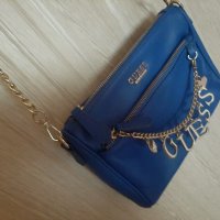 Оригинална чанта на GUESS синя, снимка 5 - Чанти - 37894340