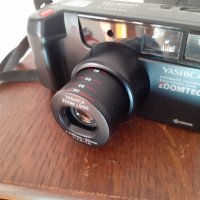 YASHICA AUTOMATIC FOCUSING  2.1X POWER ZOOM ZOOMTEC Japan, снимка 2 - Фотоапарати - 38173758