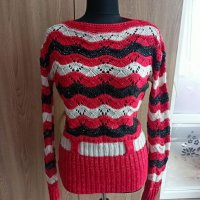 Червен пуловер, снимка 2 - Блузи с дълъг ръкав и пуловери - 38580635