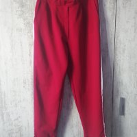Червен панталон с бял кант , снимка 1 - Панталони - 40635741